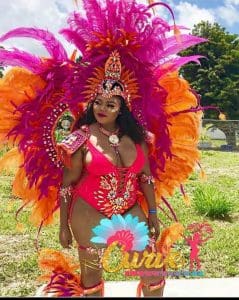 Yes, You Can Be Curvy and Enjoy Carnival! Here's 6 Plus Size