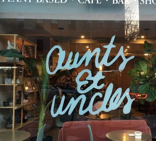 Aunts et Uncles-storefront